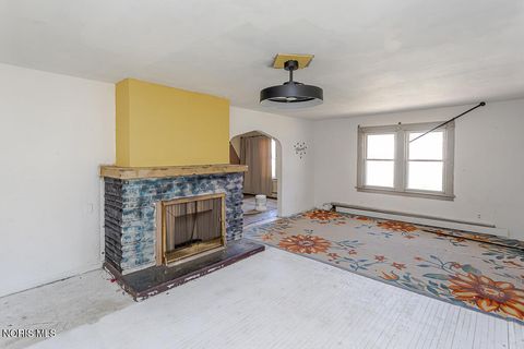 Tiny photo for 516 Geneva Avenue, Toledo, OH 43609 (MLS # 10006787)