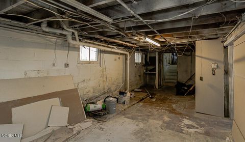 Tiny photo for 516 Geneva Avenue, Toledo, OH 43609 (MLS # 10006787)