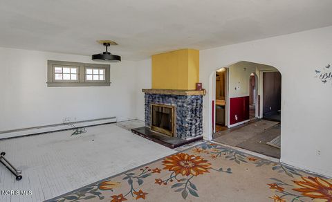 Tiny photo for 516 Geneva Avenue, Toledo, OH 43609 (MLS # 10006787)