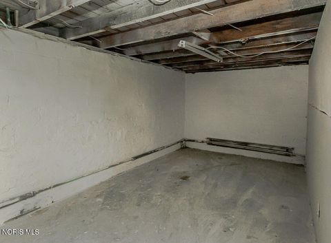 Tiny photo for 516 Geneva Avenue, Toledo, OH 43609 (MLS # 10006787)