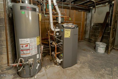 Tiny photo for 516 Geneva Avenue, Toledo, OH 43609 (MLS # 10006787)