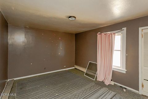 Tiny photo for 516 Geneva Avenue, Toledo, OH 43609 (MLS # 10006787)