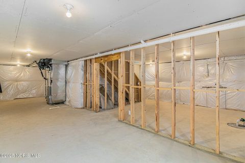 Tiny photo for 445 Oxford Street, Napoleon, OH 43545 (MLS # 10002618)