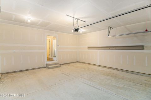 Tiny photo for 445 Oxford Street, Napoleon, OH 43545 (MLS # 10002618)