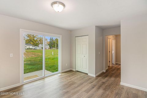 Tiny photo for 445 Oxford Street, Napoleon, OH 43545 (MLS # 10002618)