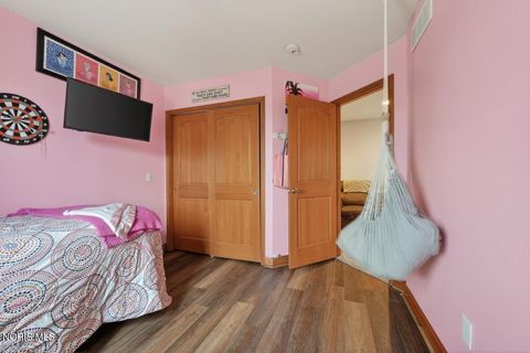 Tiny photo for 5742 Maple Creek Boulevard, Sylvania, OH 43560 (MLS # 10005668)