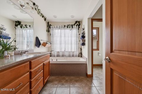 Tiny photo for 5742 Maple Creek Boulevard, Sylvania, OH 43560 (MLS # 10005668)