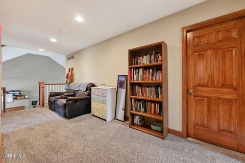 Tiny photo for 5742 Maple Creek Boulevard, Sylvania, OH 43560 (MLS # 10005668)