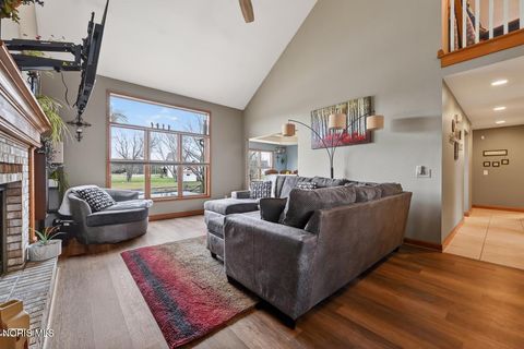 Tiny photo for 5742 Maple Creek Boulevard, Sylvania, OH 43560 (MLS # 10005668)