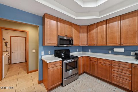 Tiny photo for 5742 Maple Creek Boulevard, Sylvania, OH 43560 (MLS # 10005668)