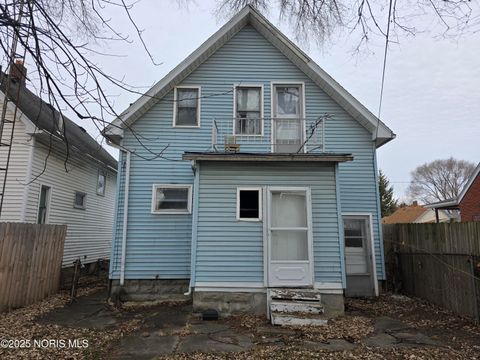 Tiny photo for 420 E Oakland Street, Toledo, OH 43608 (MLS # 10002404)