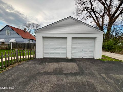 Tiny photo for 545 Woodsdale Avenue, Toledo, OH 43609 (MLS # 10006387)
