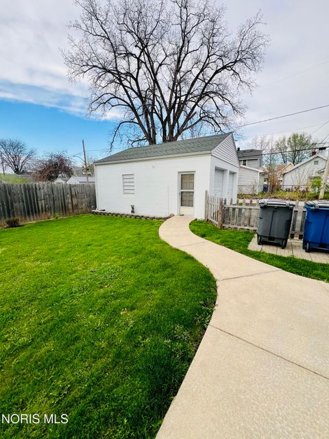 Tiny photo for 545 Woodsdale Avenue, Toledo, OH 43609 (MLS # 10006387)