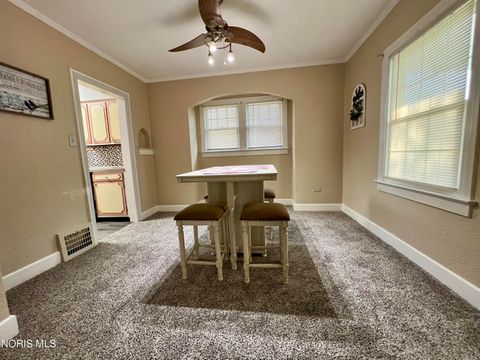 Tiny photo for 545 Woodsdale Avenue, Toledo, OH 43609 (MLS # 10006387)