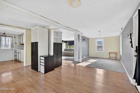 Tiny photo for 29443 Harriet Street, Millbury, OH 43447 (MLS # 10006762)