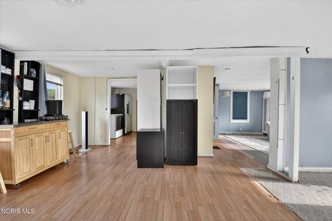 Tiny photo for 29443 Harriet Street, Millbury, OH 43447 (MLS # 10006762)