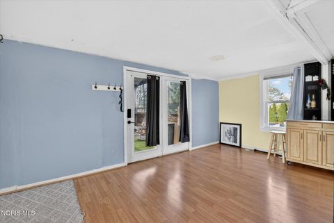 Tiny photo for 29443 Harriet Street, Millbury, OH 43447 (MLS # 10006762)