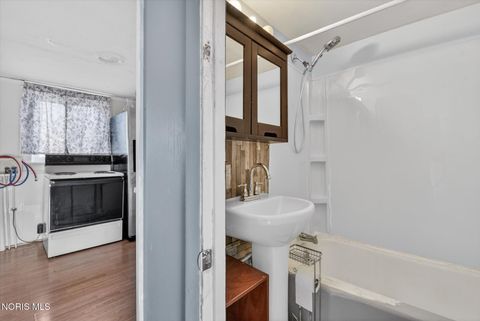 Tiny photo for 29443 Harriet Street, Millbury, OH 43447 (MLS # 10006762)