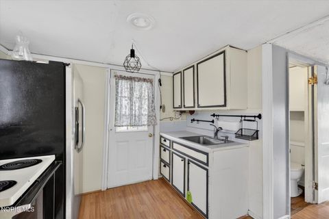 Tiny photo for 29443 Harriet Street, Millbury, OH 43447 (MLS # 10006762)