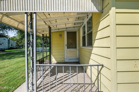 Tiny photo for 1924 Brancaster Road, Toledo, OH 43615 (MLS # 10013062)