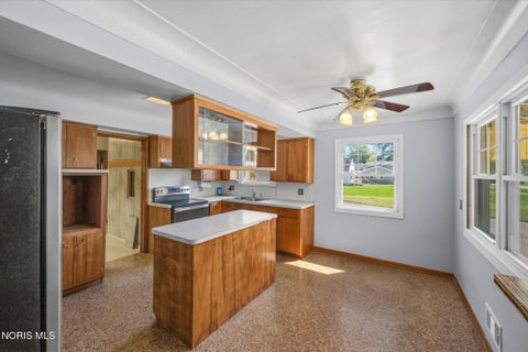Tiny photo for 1924 Brancaster Road, Toledo, OH 43615 (MLS # 10013062)