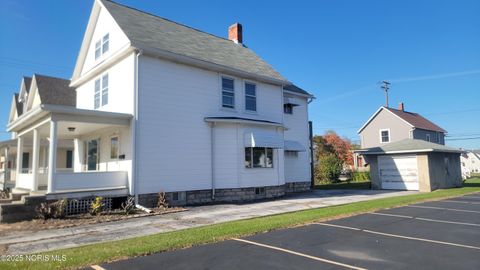 Photo of 720 W State Street, Fremont, OH 43420 (MLS # 10001704)