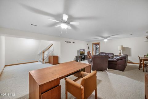 Tiny photo for 8147 S Bridge Way Way, Maumee, OH 43537 (MLS # 10005368)