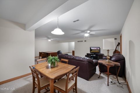 Tiny photo for 8147 S Bridge Way Way, Maumee, OH 43537 (MLS # 10005368)