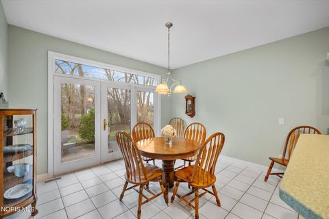 Tiny photo for 8147 S Bridge Way Way, Maumee, OH 43537 (MLS # 10005368)