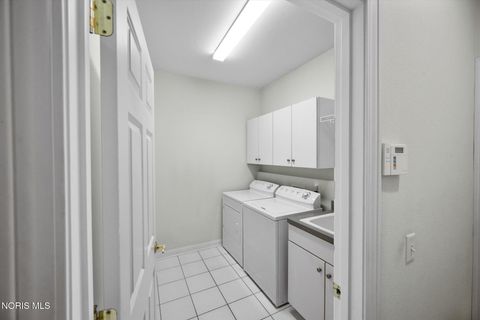 Tiny photo for 8147 S Bridge Way Way, Maumee, OH 43537 (MLS # 10005368)