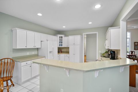 Tiny photo for 8147 S Bridge Way Way, Maumee, OH 43537 (MLS # 10005368)