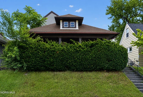 Homes For Sale - 1153 Woodville Road<br/> Toledo, OH 43605