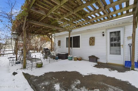 Tiny photo for 622 Normandie Boulevard, Bowling Green, OH 43402 (MLS # 10002210)