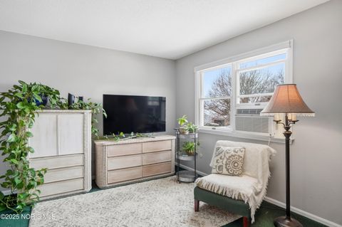 Tiny photo for 622 Normandie Boulevard, Bowling Green, OH 43402 (MLS # 10002210)