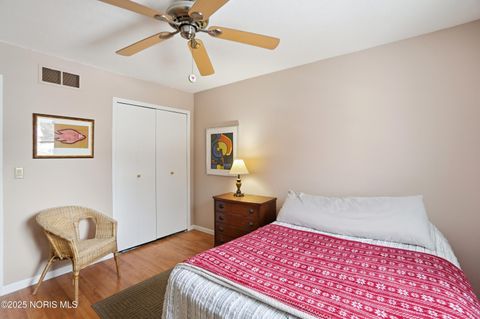 Tiny photo for 622 Normandie Boulevard, Bowling Green, OH 43402 (MLS # 10002210)