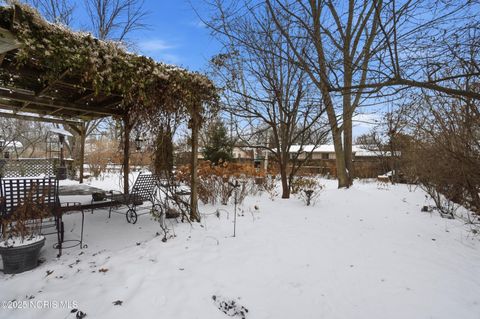 Tiny photo for 622 Normandie Boulevard, Bowling Green, OH 43402 (MLS # 10002210)