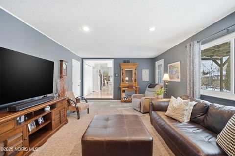 Tiny photo for 622 Normandie Boulevard, Bowling Green, OH 43402 (MLS # 10002210)