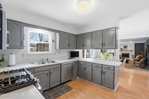 Tiny photo for 622 Normandie Boulevard, Bowling Green, OH 43402 (MLS # 10002210)