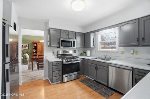 Tiny photo for 622 Normandie Boulevard, Bowling Green, OH 43402 (MLS # 10002210)