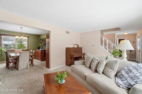 Tiny photo for 622 Normandie Boulevard, Bowling Green, OH 43402 (MLS # 10002210)