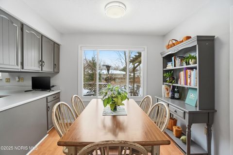 Tiny photo for 622 Normandie Boulevard, Bowling Green, OH 43402 (MLS # 10002210)