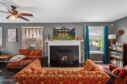 Tiny photo for 2514 Scottwood Avenue, Toledo, OH 43610 (MLS # 10007221)
