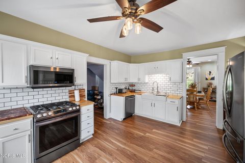 Tiny photo for 2514 Scottwood Avenue, Toledo, OH 43610 (MLS # 10007221)