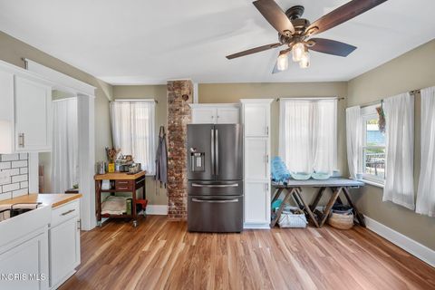 Tiny photo for 2514 Scottwood Avenue, Toledo, OH 43610 (MLS # 10007221)