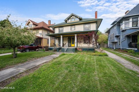Tiny photo for 2514 Scottwood Avenue, Toledo, OH 43610 (MLS # 10007221)