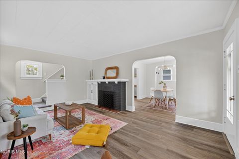 Tiny photo for 2133 Dana Street, Toledo, OH 43609 (MLS # 10007199)