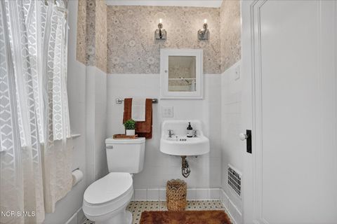 Tiny photo for 2133 Dana Street, Toledo, OH 43609 (MLS # 10007199)