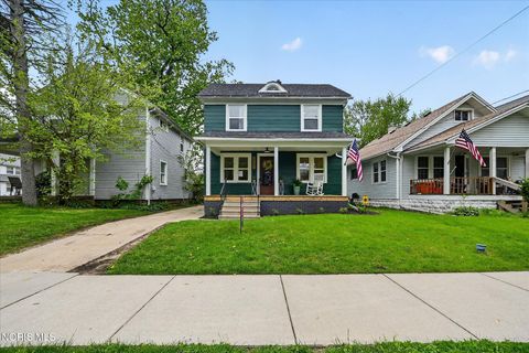 Tiny photo for 2133 Dana Street, Toledo, OH 43609 (MLS # 10007199)
