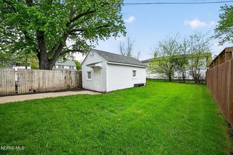 Tiny photo for 2133 Dana Street, Toledo, OH 43609 (MLS # 10007199)