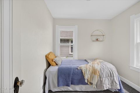 Tiny photo for 2133 Dana Street, Toledo, OH 43609 (MLS # 10007199)